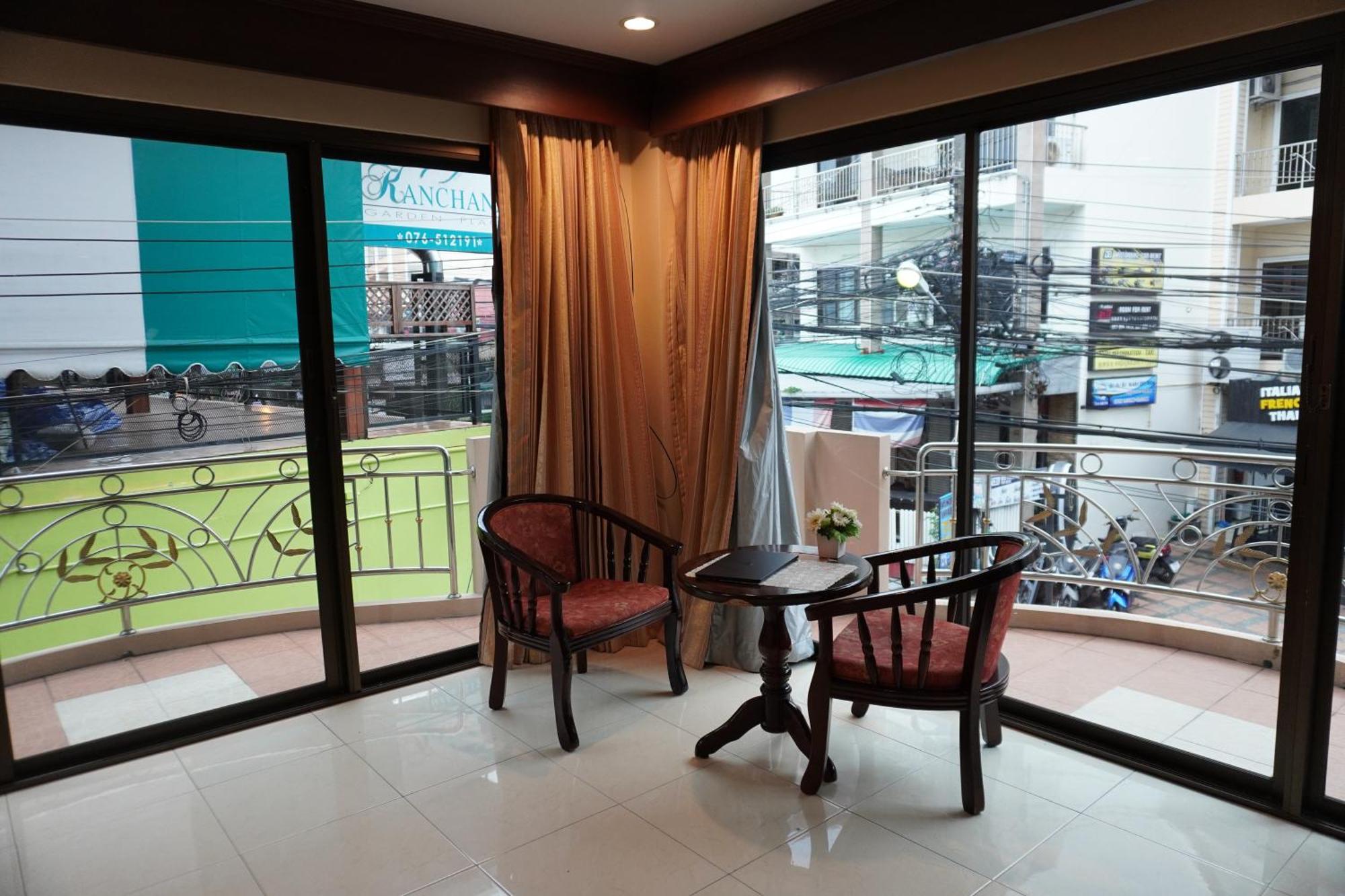 Centre Point Nanai Hotel Patong Exterior foto